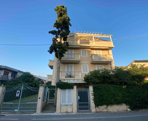 immobile appartamento all'asta in Ronchi, via Firenze, 29 - 54100 Massa (MS) - 1