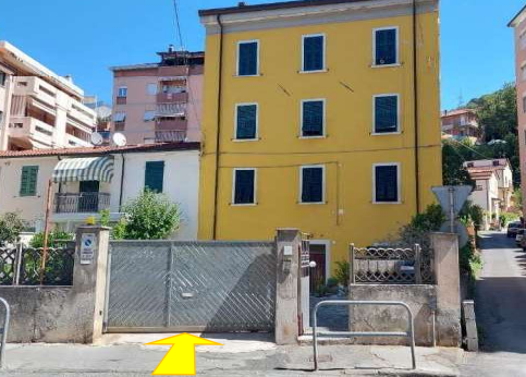 immobile appartamento all'asta in Via Pietro Tacca, 20 - 54033 Carrara (MS) - 1