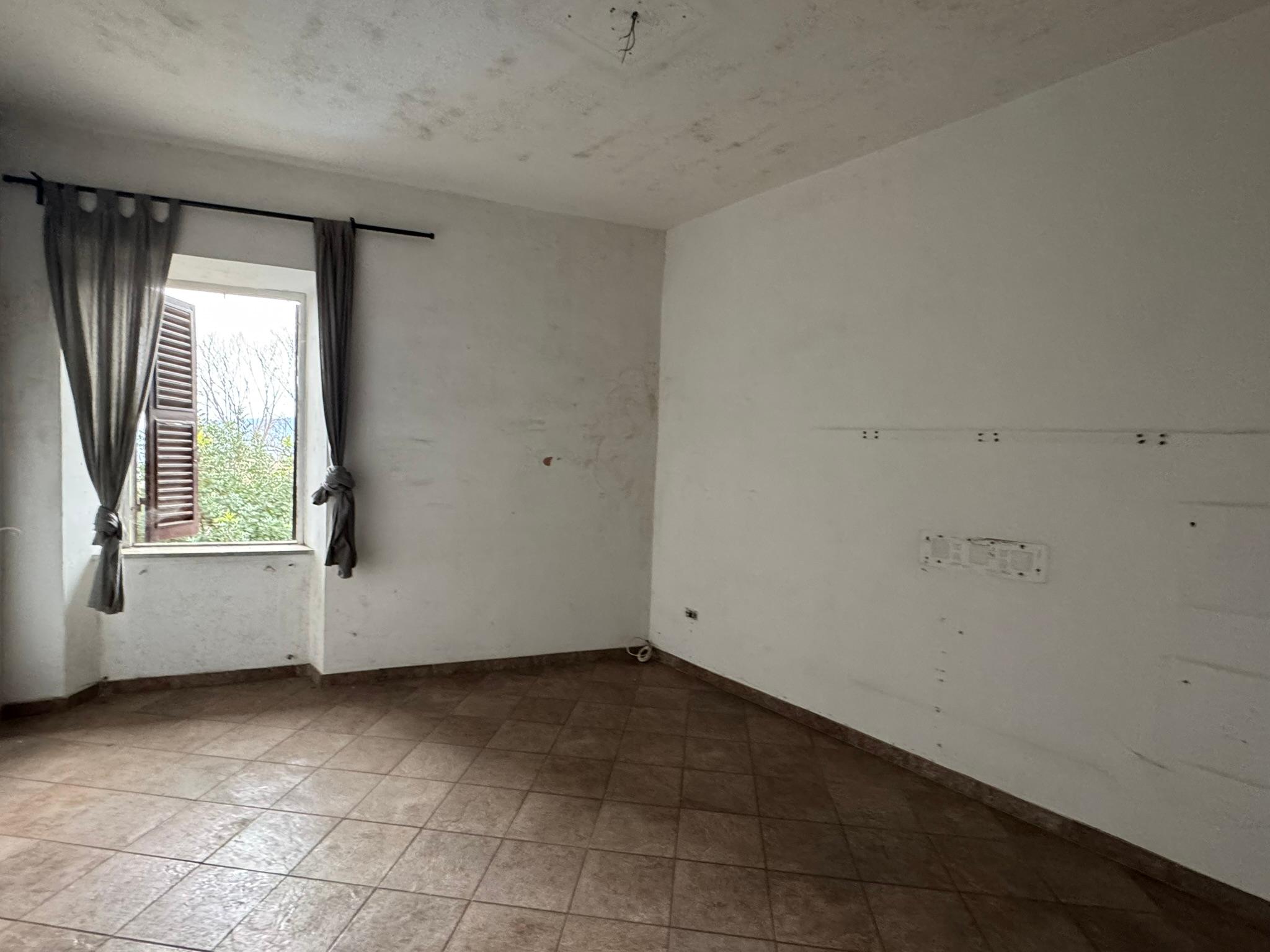 immobile appartamento all'asta in Via Giacomo Matteotti, 37, 04010 Cori LT, Italia Cori, Latina - 1