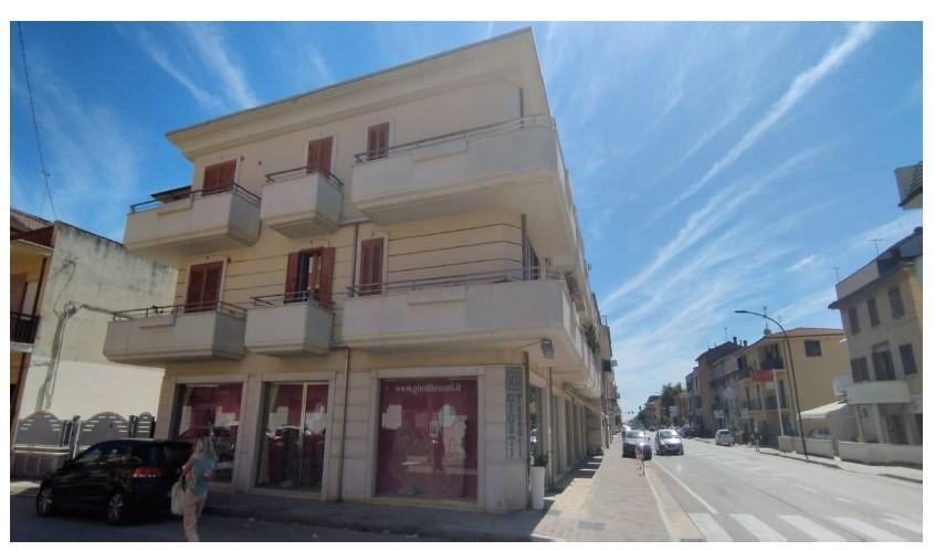immobile negozio all'asta in Via Giuseppe Mazzini, 91, 63821 Porto Sant'Elpidio FM, Italia Porto Sant'Elpidio, Fermo - 2