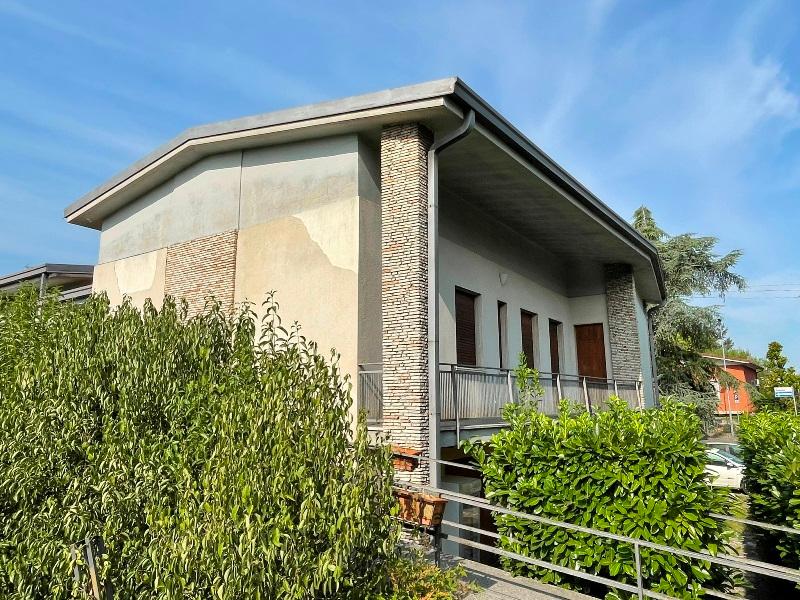 immobile appartamento all'asta in Viale S Longhi, 27, 46043 Castiglione delle Stiviere MN, Italia Castiglione Delle Stiviere, Mantova - 2