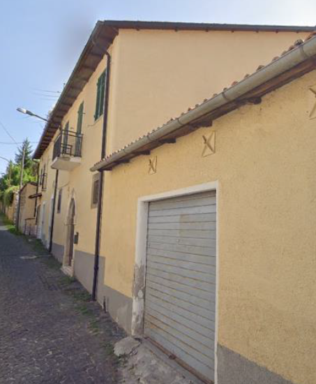 immobile appartamento all'asta in Via San Lorenzo n 7 - 67015 Montereale (AQ) - 1