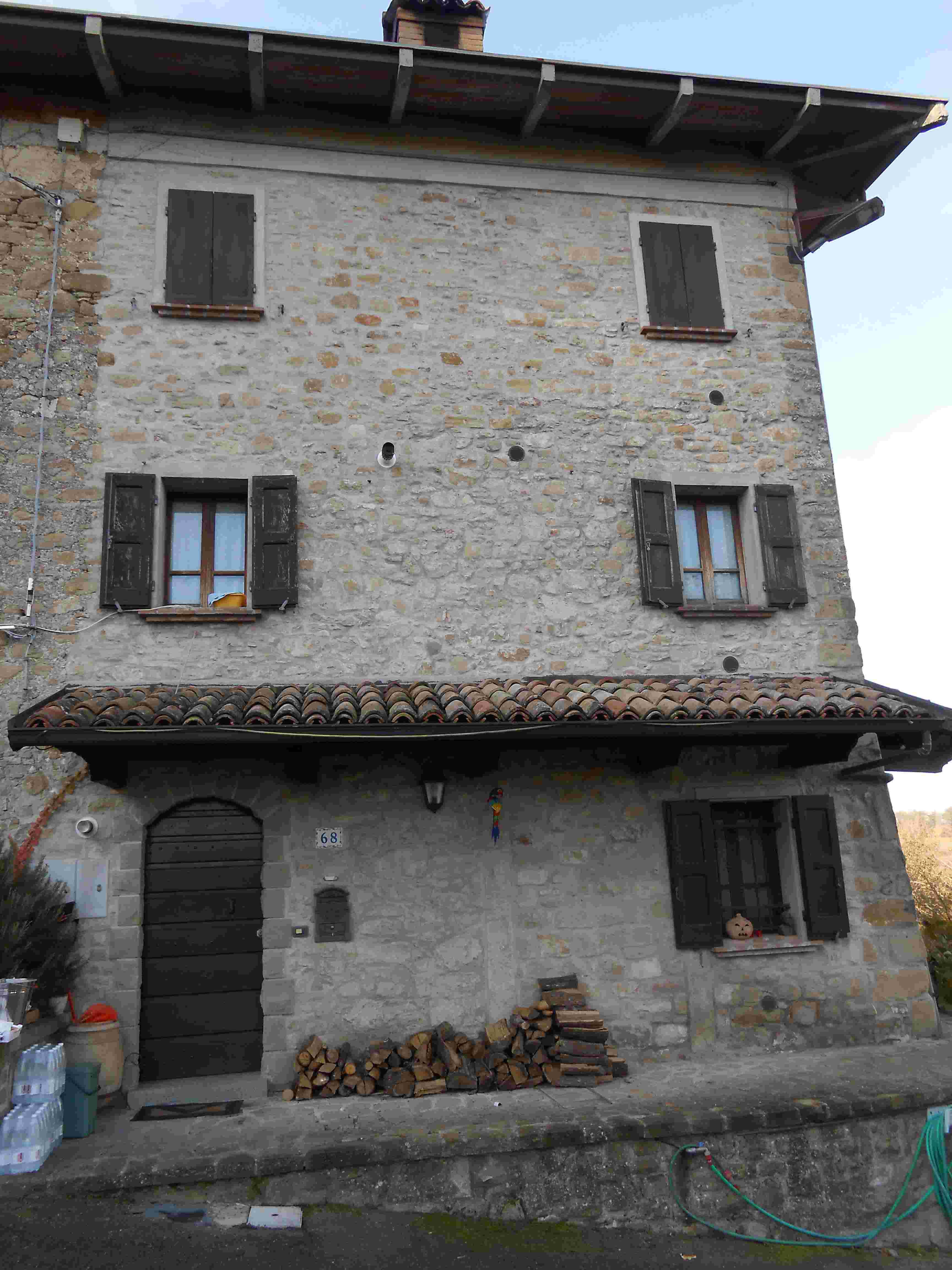 immobile appartamento all'asta in Via Flli Kennedy, 68 - 42035 Castelnovo ne' Monti (RE) - 2