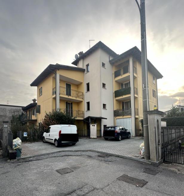 immobile appartamento all'asta in VIALE DEI CADUTI n 55 - 25030 Castelcovati (BS) - 1