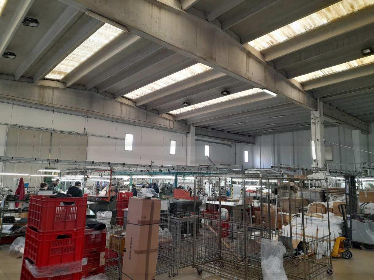 immobile attivita commerciale all'asta in Via dell'Industria, 83030 Pietradefusi AV, Italia Pietradefusi, Avellino - 5