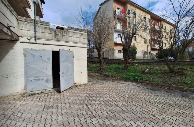 immobile magazzino all'asta in viale stazione centrale, n snc - 67039 Sulmona (AQ) - 1