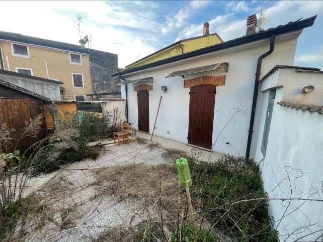 immobile appartamento all'asta in Via S Pellico n 1 - 46048 Roverbella (MN) - 4