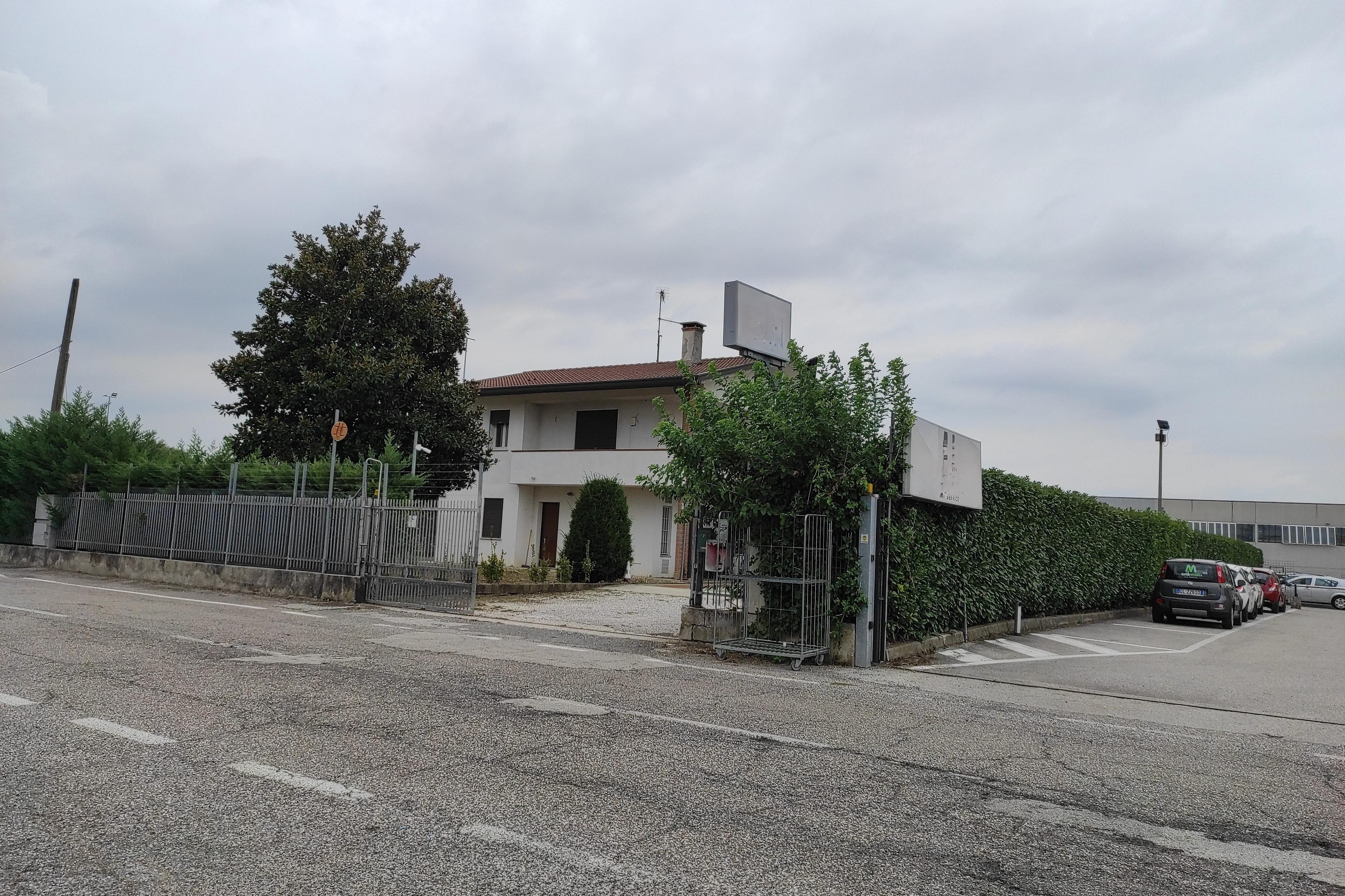 immobile capannone all'asta in Via Emilia, 14, 35043 Zona Industr Artig E Commerciale PD, Italia - 35043 Monselice (PD) - 2
