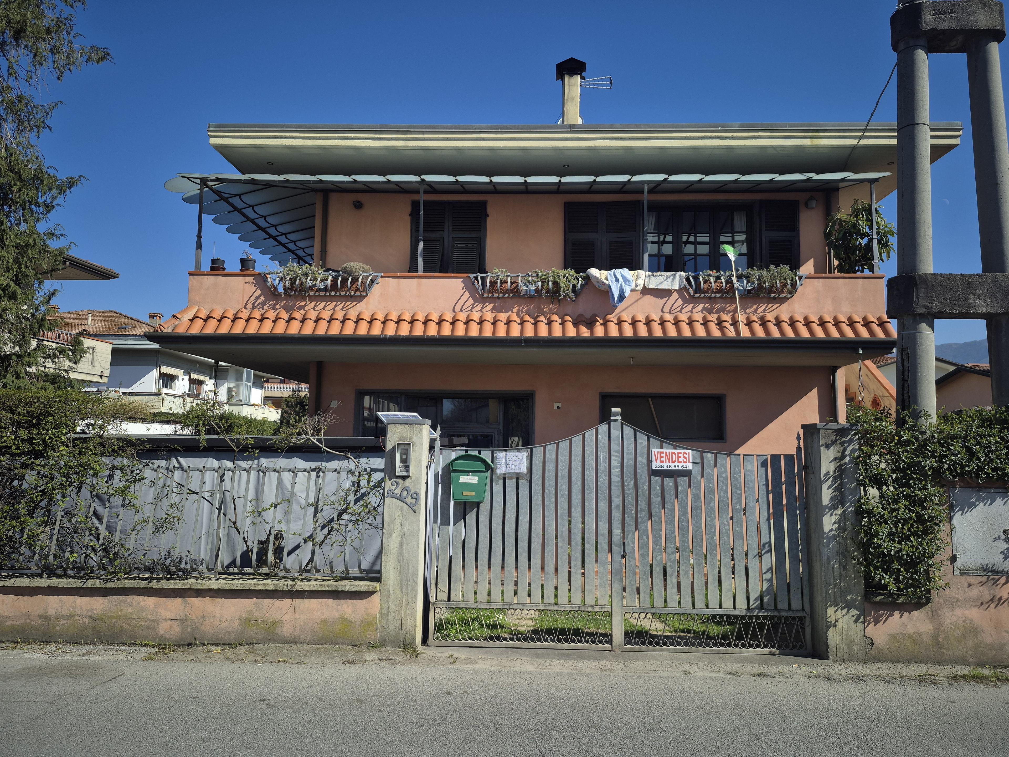 immobile appartamento all'asta in Via Pandolfino, 211 - 54100 Massa (MS) - 1