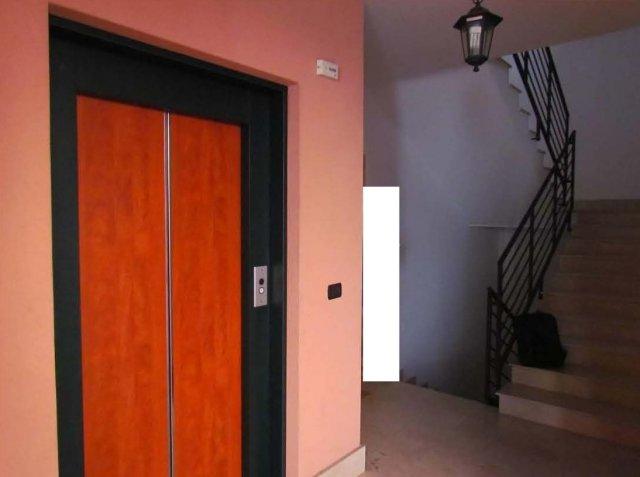 immobile appartamento all'asta in Via Ugo Foscolo, 8, 73020 Cutrofiano LE, Italia Cutrofiano, Lecce - 1