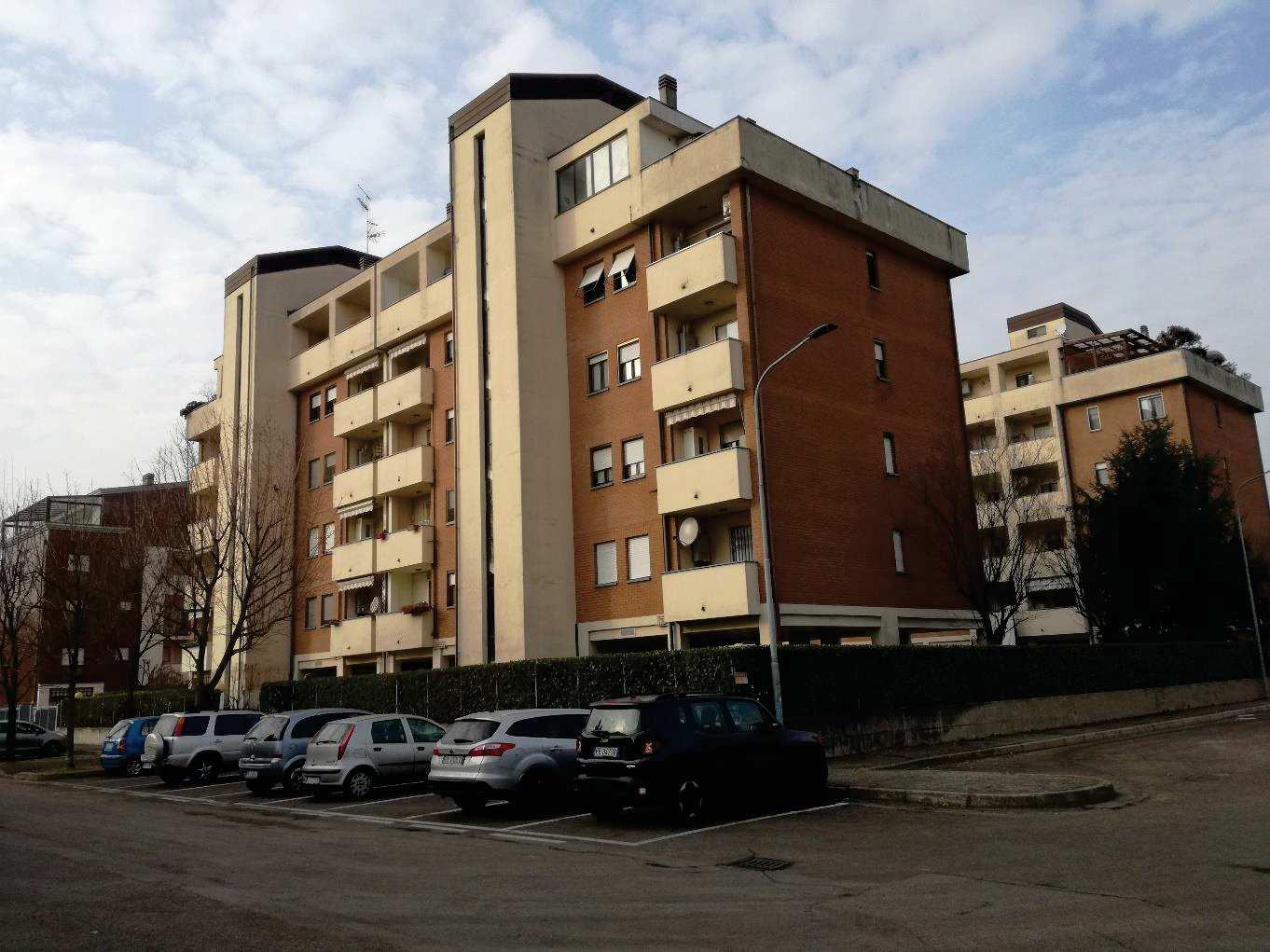 immobile appartamento all'asta in VIA SAN PIO X, N 13 - Rho (MI) - 1