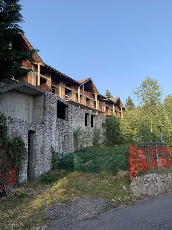 immobile terreno all'asta in Viale dei Fiori, Via Monte Torrezzo - 24060 Grone (BG) - 1