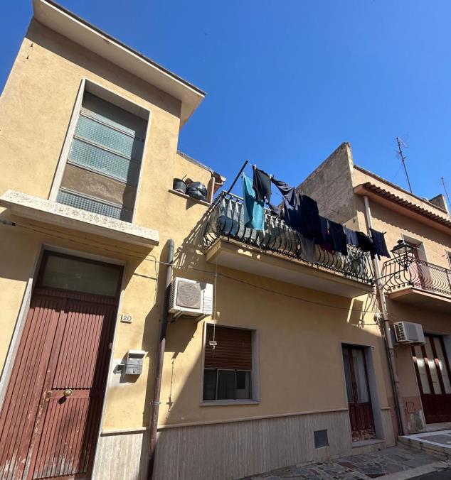 immobile appartamento all'asta in Via Archimede 20 - 97013 Comiso (RG) - 2