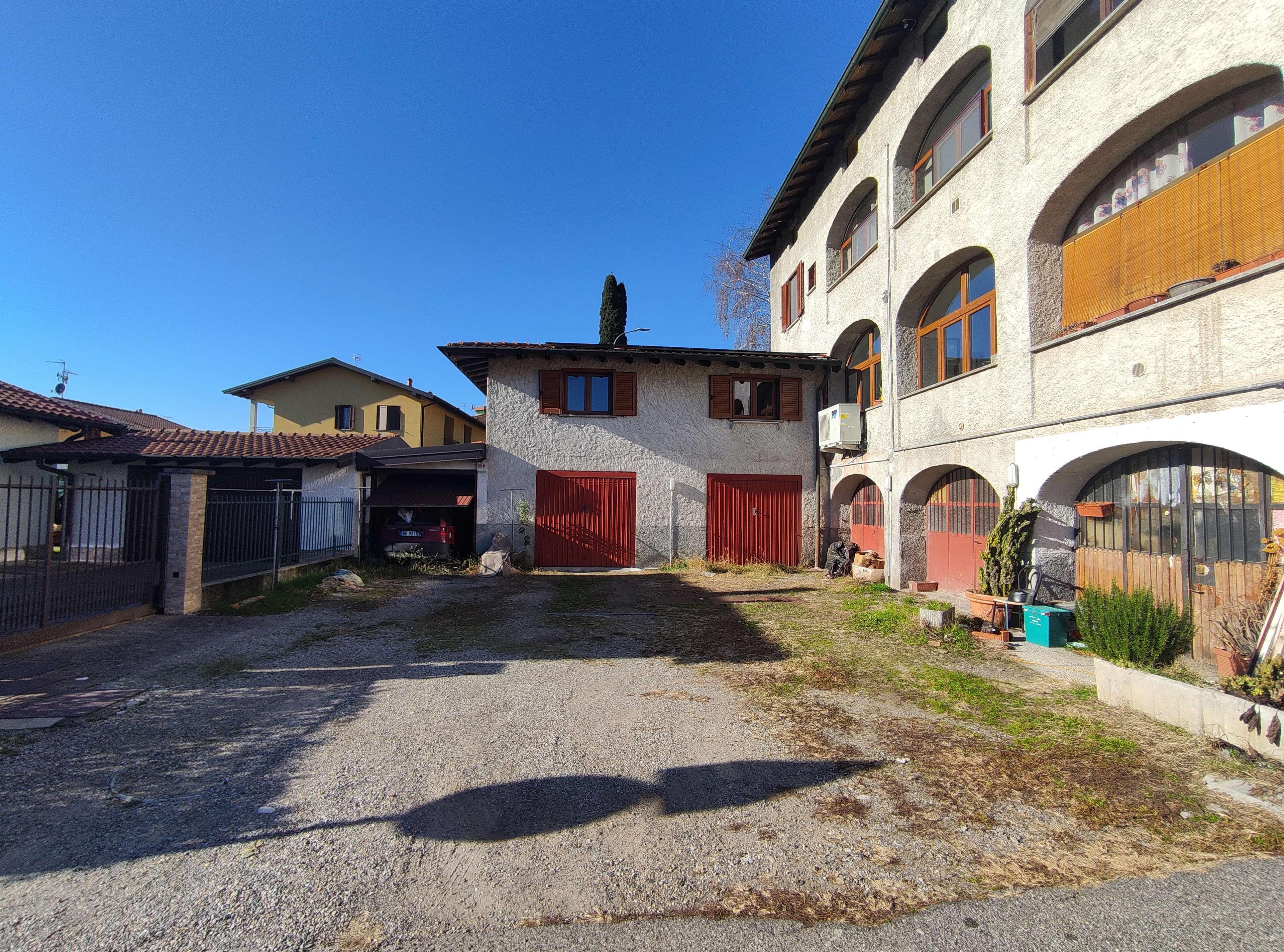 immobile appartamento all'asta in Via Marche 17 - 21030 Cuveglio (VA) - 2
