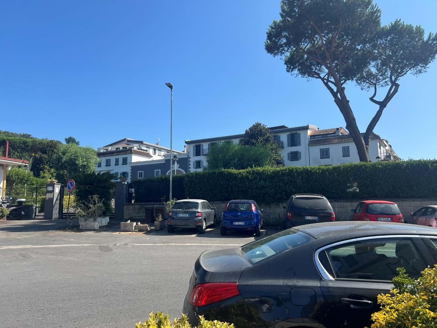 immobile appartamento all'asta in via Pietrarsa n4 - 80078 Pozzuoli (NA) - 1