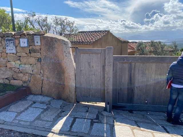 immobile villa all'asta in Via dei Ginepri, 07021 Arzachena SS, Italia Arzachena, Sassari - 2