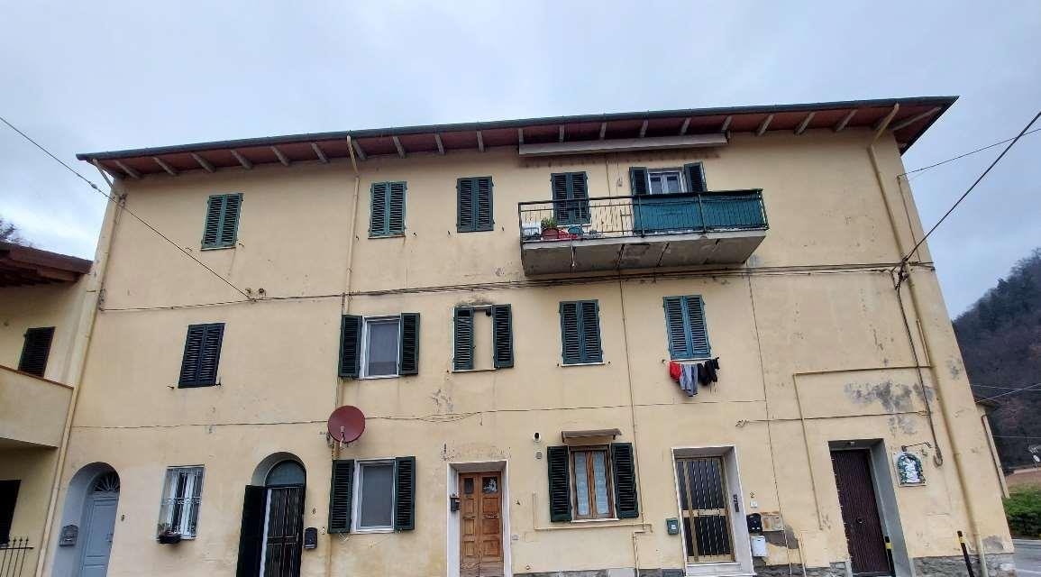 immobile appartamento all'asta in Via Fratelli Favini 2 - 59021 Vaiano (PO) - 1