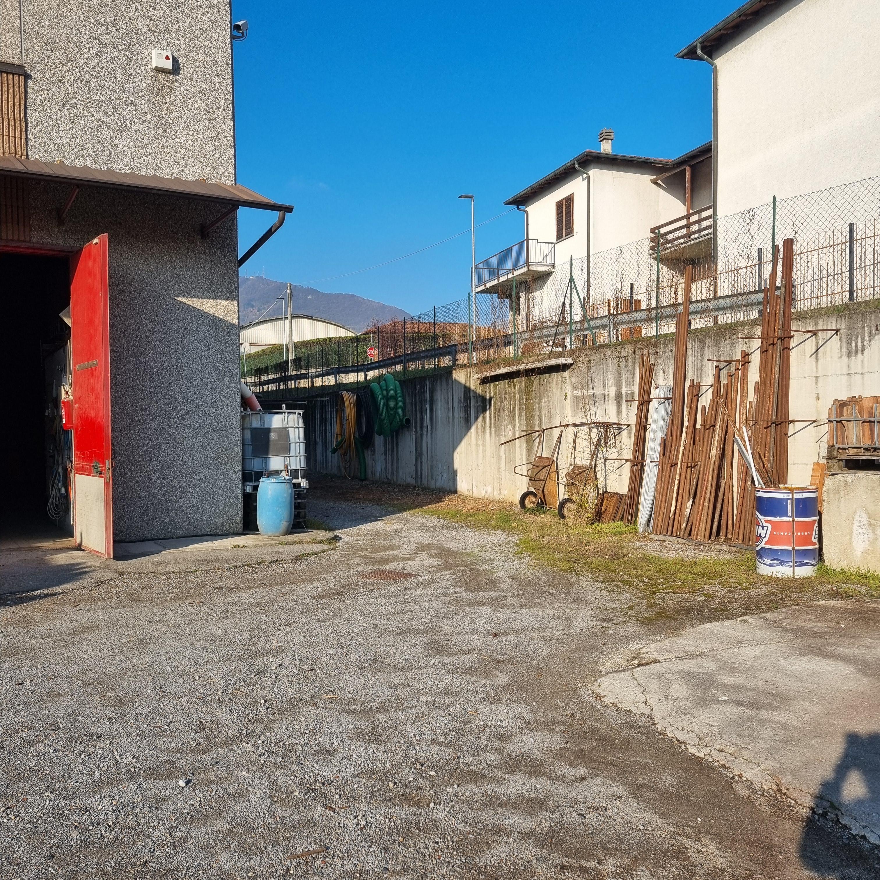 immobile capannone all'asta in Via Dante Alighieri n 113 - Almenno San Bartolomeo (BG) - 3