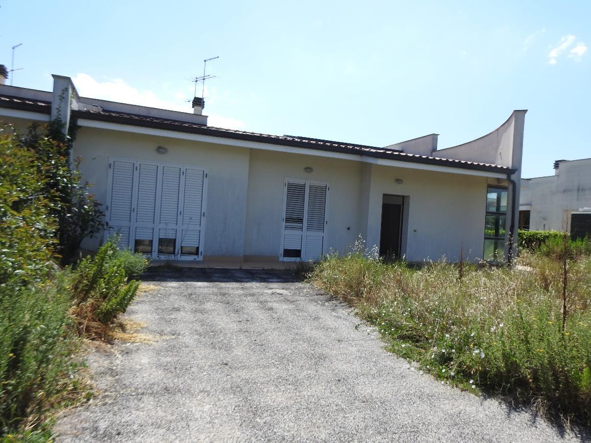 immobile villa all'asta in Via Leonida Biancolini, 62019 Recanati MC, Italia Recanati, Macerata - 4