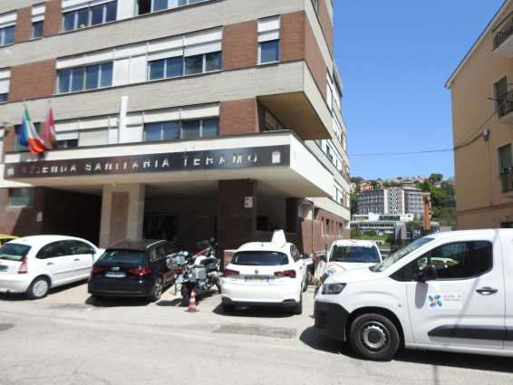 immobile ufficio all'asta in CIRCONVALLAZIONE RAGUSA N 1 - 64100 Teramo (TE) - 1