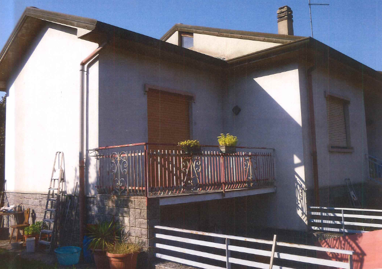 immobile villa all'asta in Via Torquato Tasso, 3, 22075 Lurate Caccivio CO, Italia Lurate Caccivio, Como - 1
