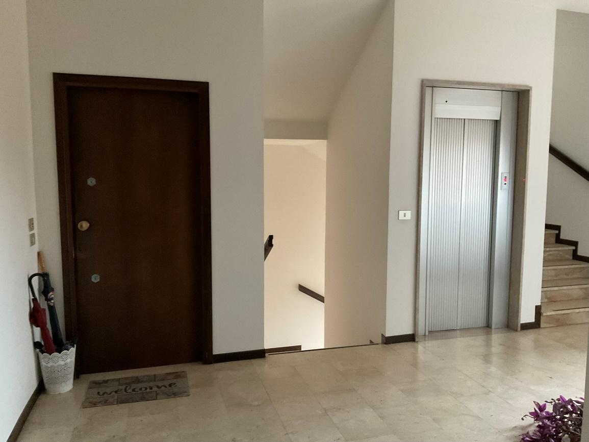 immobile appartamento all'asta in Via Camillo Benso Conte di Cavour - 44015 Portomaggiore (FE) - 2