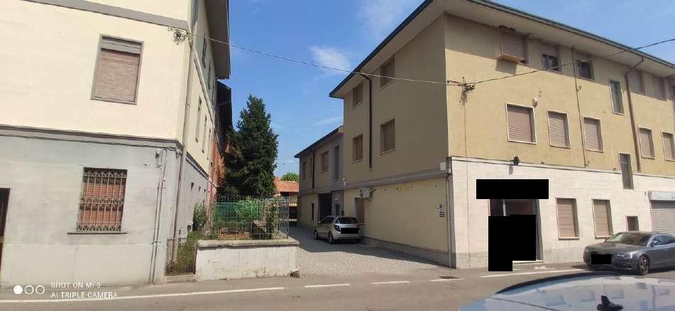 immobile appartamento all'asta in Via Alessandro Volta 48 - 22070 Rovello Porro (CO) - 3