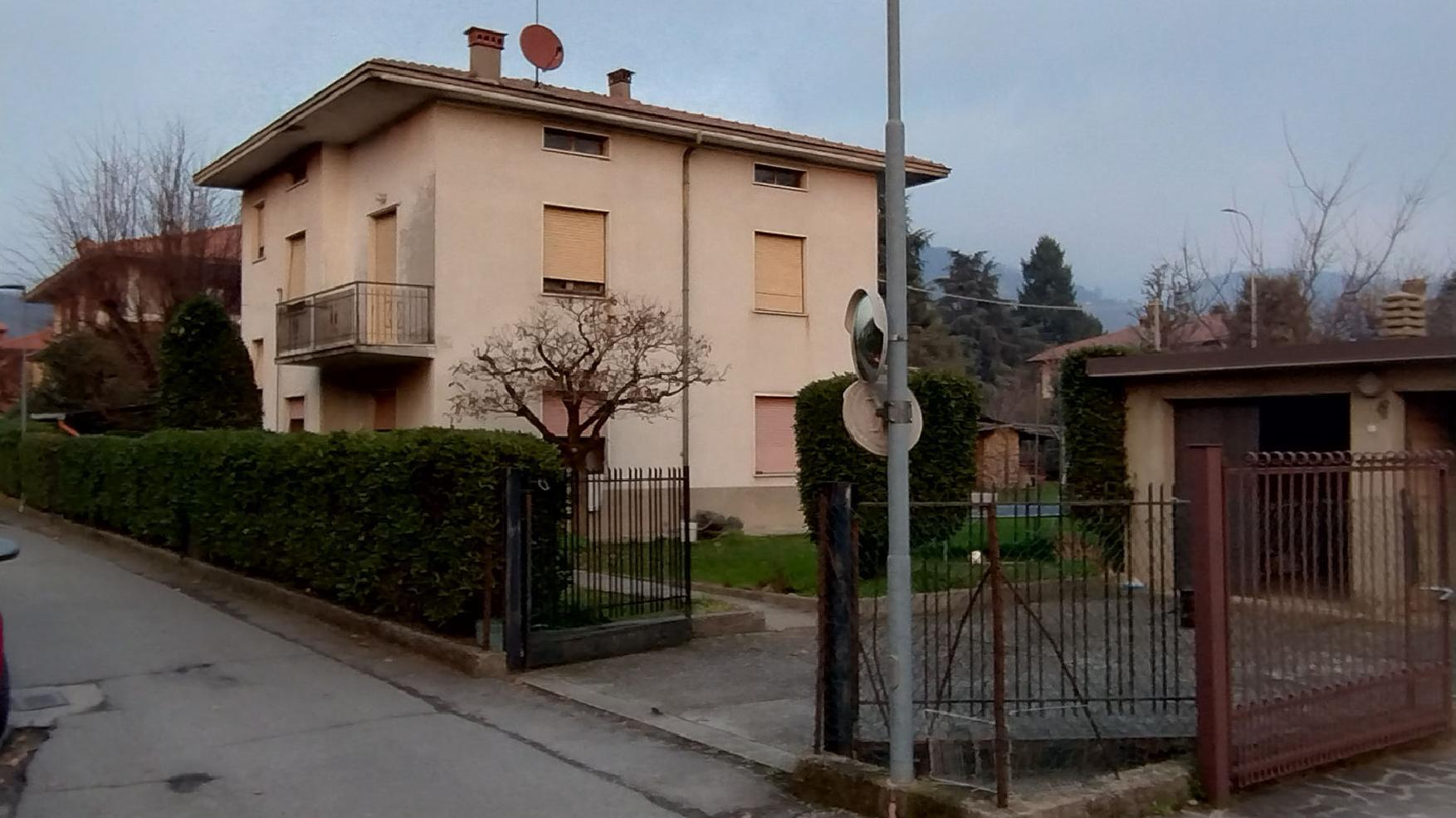 immobile appartamento all'asta in Via Giovanni Pascoli, 9, 24031 Almenno San Salvatore BG, Italia Almenno San Salvatore, Bergamo - 5