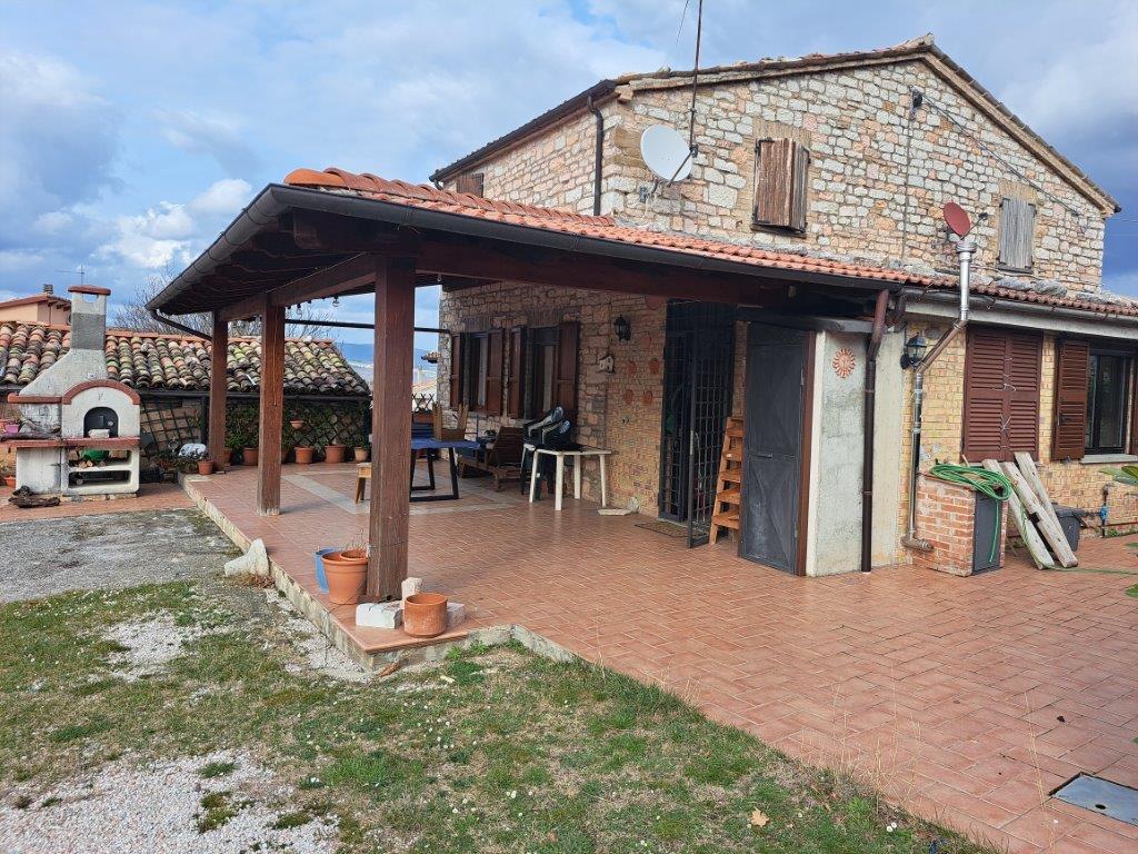 immobile appartamento all'asta in Via Sterpachino 16 - 61040 Frontone (PU) - 1