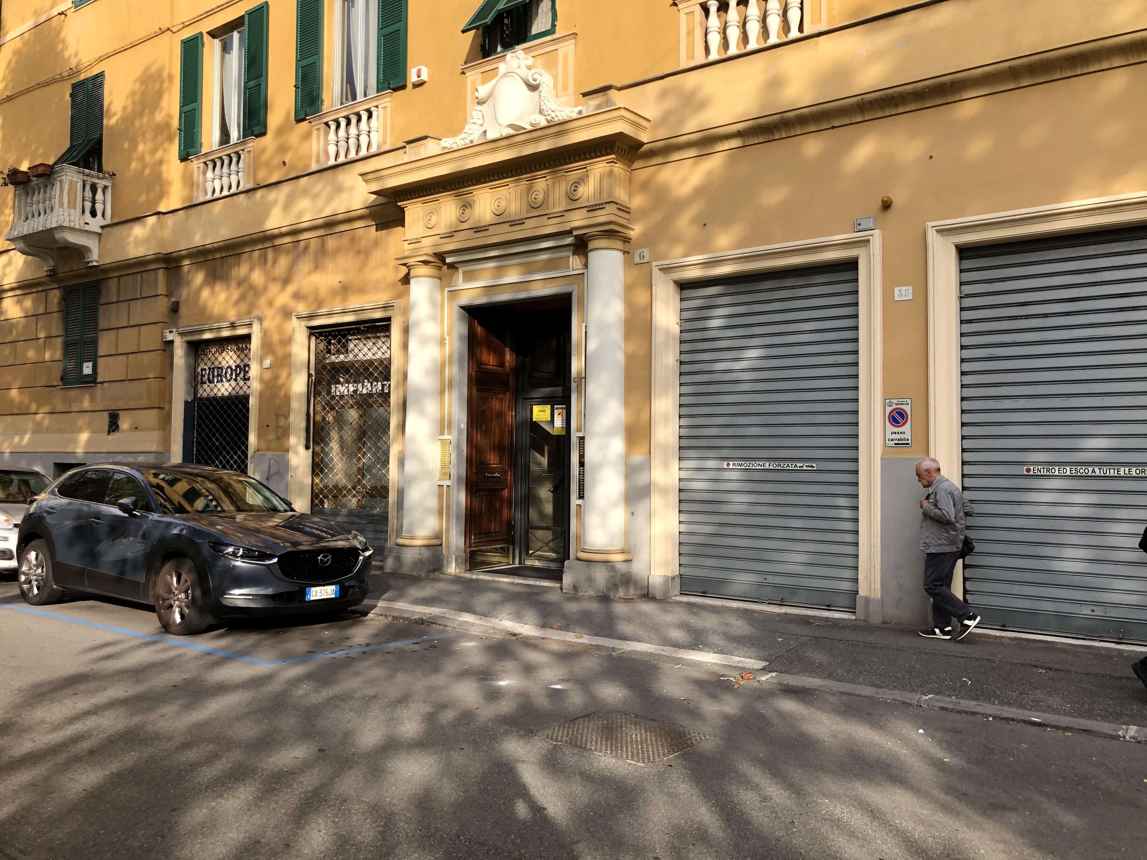 immobile appartamento all'asta in Corso Galliera 6 scala B interno 2 - 16142 Genova (GE) - 3
