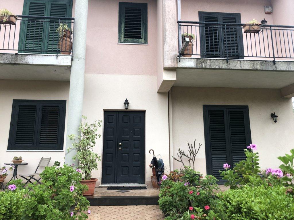 immobile villa all'asta in Via Eugenio Montale n 14 - 95014 Giarre (CT) - 4