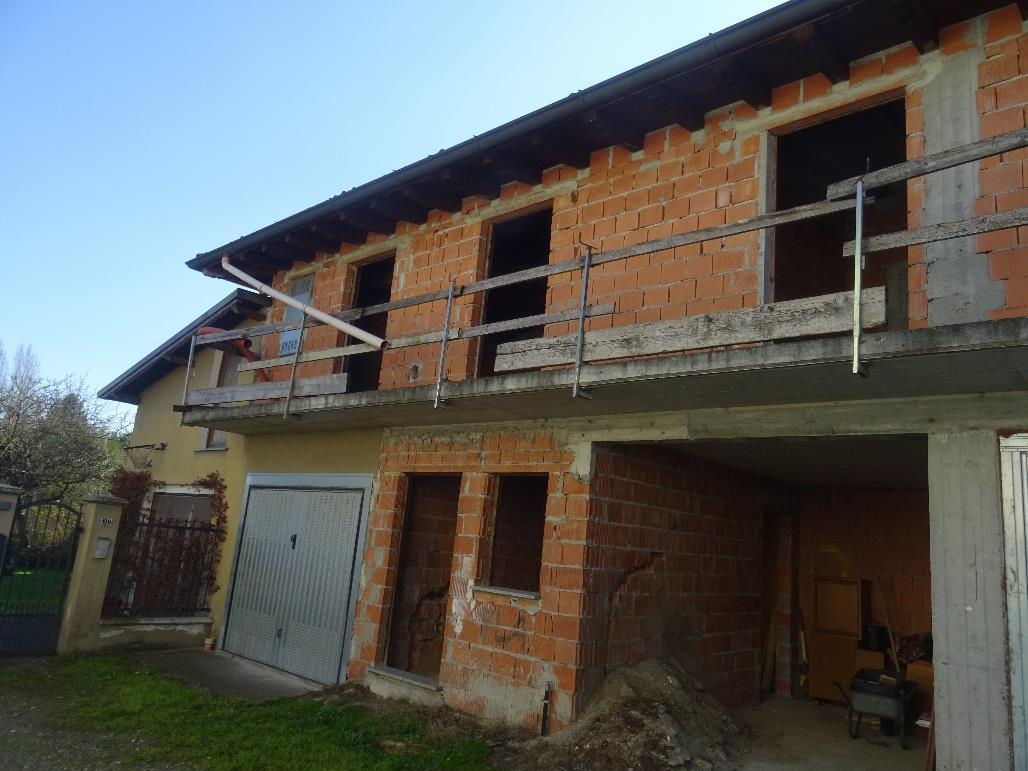 immobile appartamento all'asta in Via G Garibaldi snc - 27013 Chignolo Po (PV) - 1