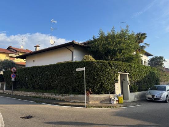 immobile appartamento all'asta in Via Vecchia Circonvallazione, 28, 28047 Oleggio NO, Italia Oleggio, Novara - 1