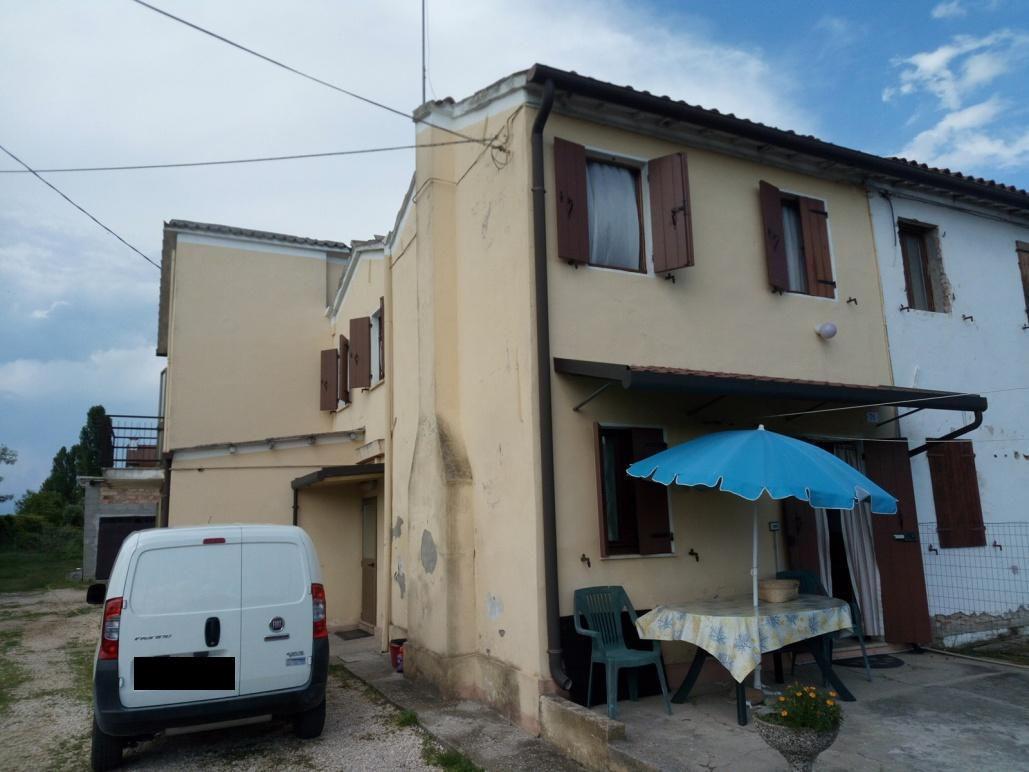 immobile appartamento all'asta in Via Ardoneghe 71 - 35020 Legnaro (PD) - 1