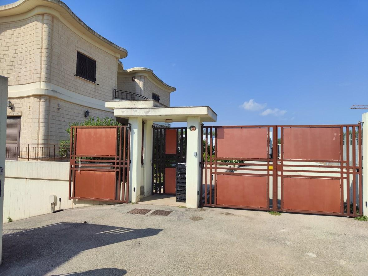 immobile villa all'asta in Via Monte D'Alba, 62, 76125 Trani BT, Italia Trani, Barletta-Andria-Trani - 1