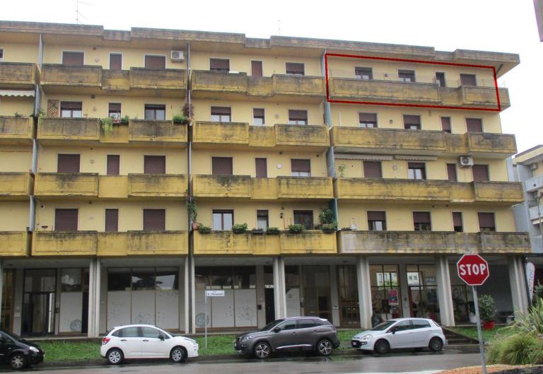 immobile appartamento all'asta in Via Chilesotti 22/8 - 36075 Montecchio Maggiore (VI) - 2