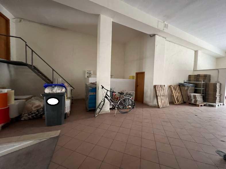 immobile attivita commerciale all'asta in via Vochieri n 8 - Andria (BT) - 2