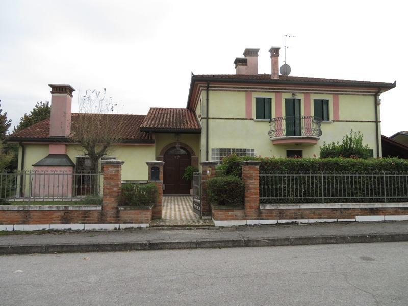 immobile villa all'asta in Via A Pertile, 75 - 30039 Stra (VE) - 1