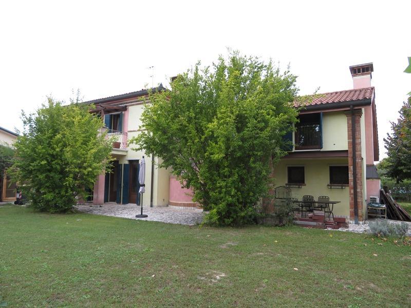 immobile villa all'asta in Via A Pertile, 75 - 30039 Stra (VE) - 2