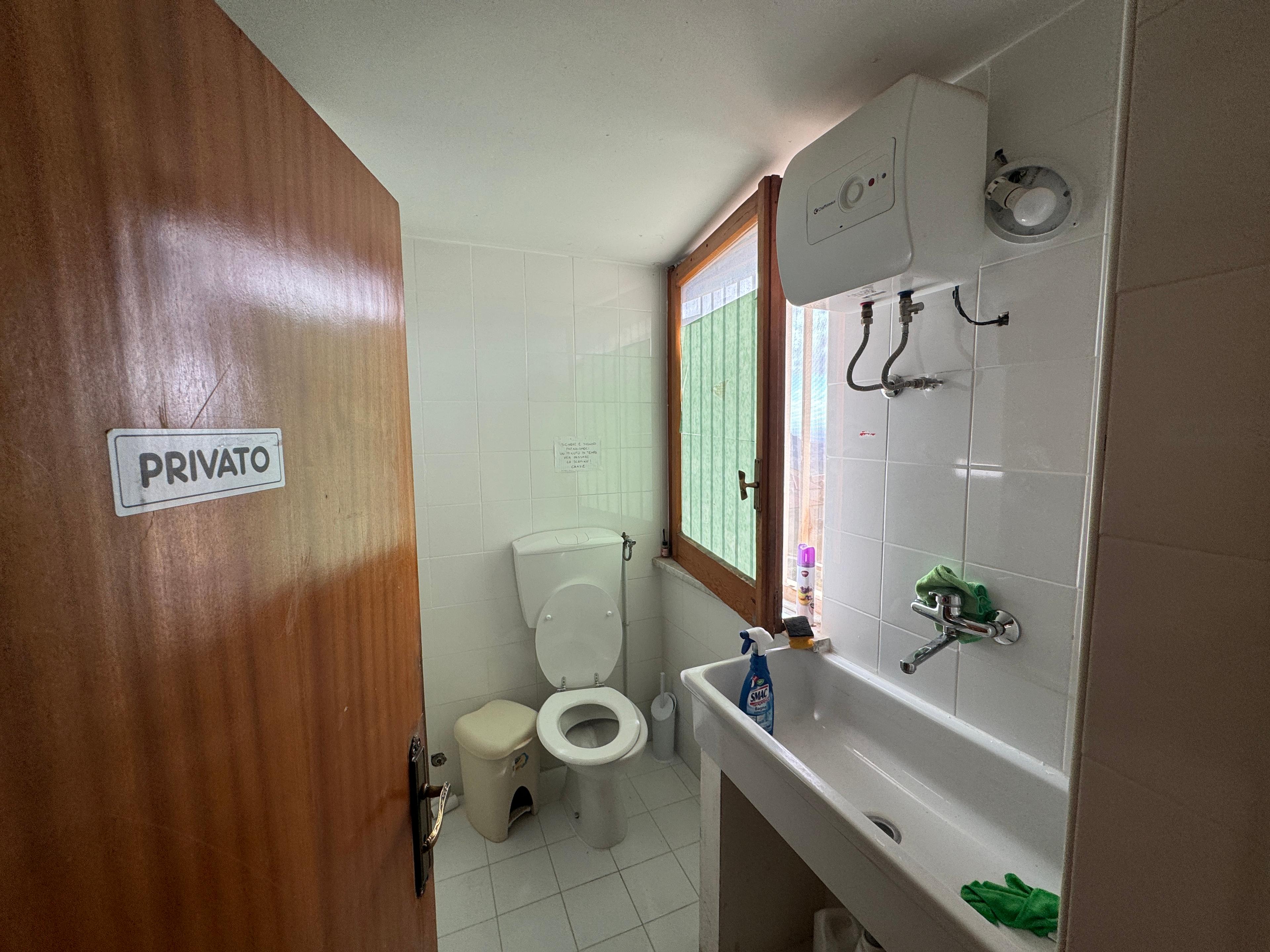 immobile negozio all'asta in Viale Bracanelli - 82038 Vitulano (BN) - 2