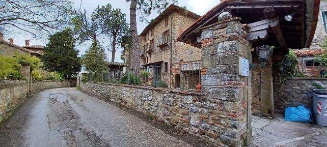 immobile hotel - albergo all'asta in Via Rigone, 1, 06065 Castel Rigone PG, Italia Passignano Sul Trasimeno, Perugia - 1