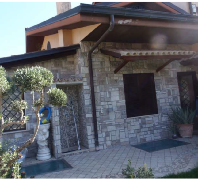 immobile appartamento all'asta in Via Casilina, 658, 00040 Laghetto RM, Italia - Monte Compatri (RM) - 1