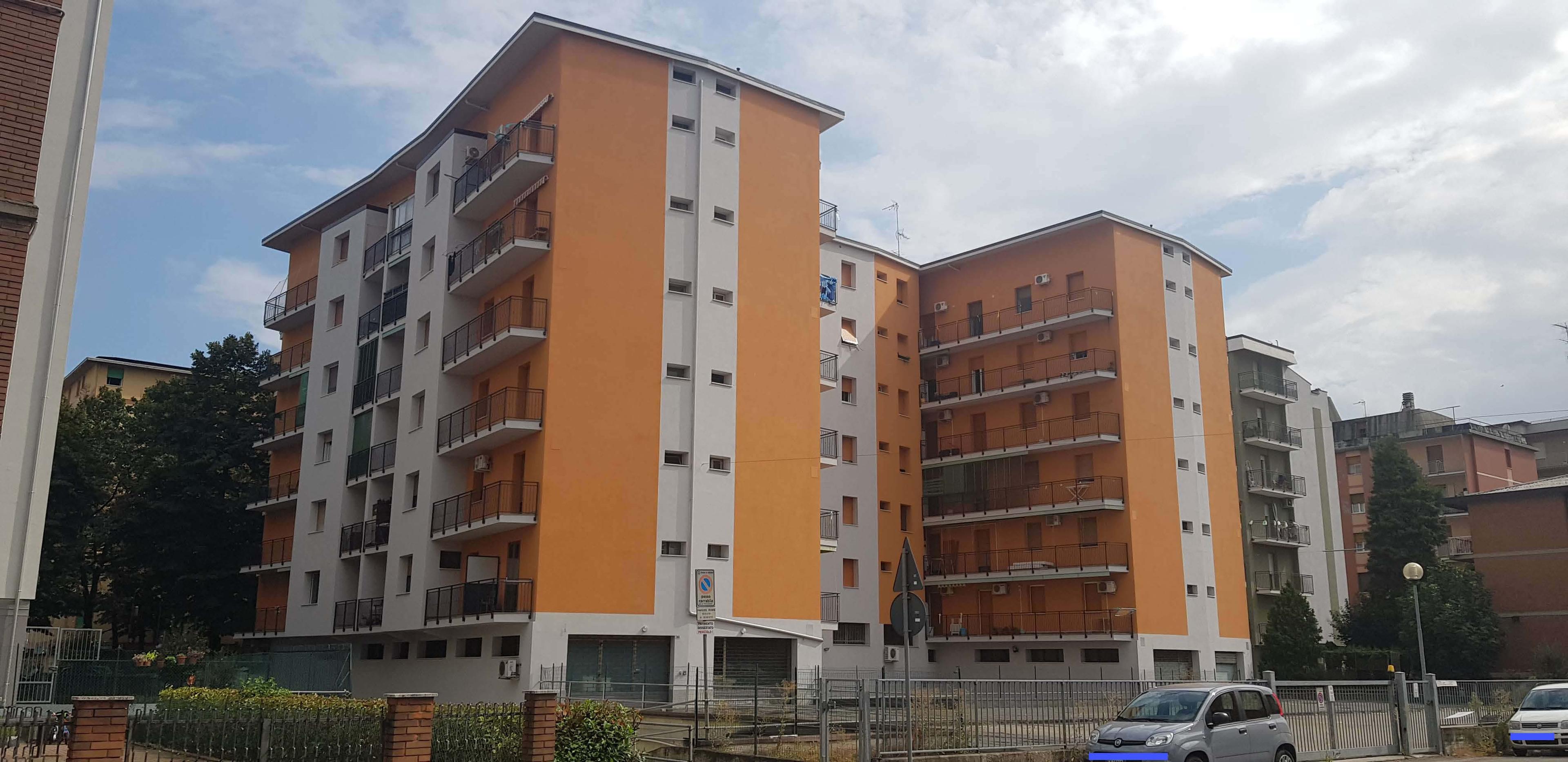 immobile appartamento all'asta in viale Antonio Gramsci n 243 - 41122 Modena (MO) - 2
