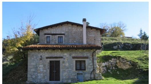 immobile appartamento all'asta in Via della Madonna, 20, 67048 Rocca di Mezzo AQ, Italia Rocca Di Mezzo, L'Aquila - 1