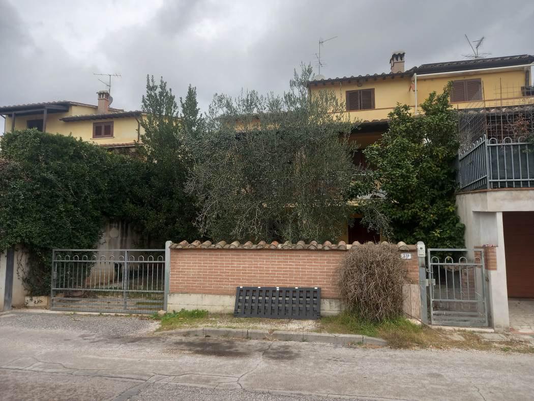 immobile villa all'asta in Via Agostino di Duccio, 24 - 05022 Amelia (TR) - 3