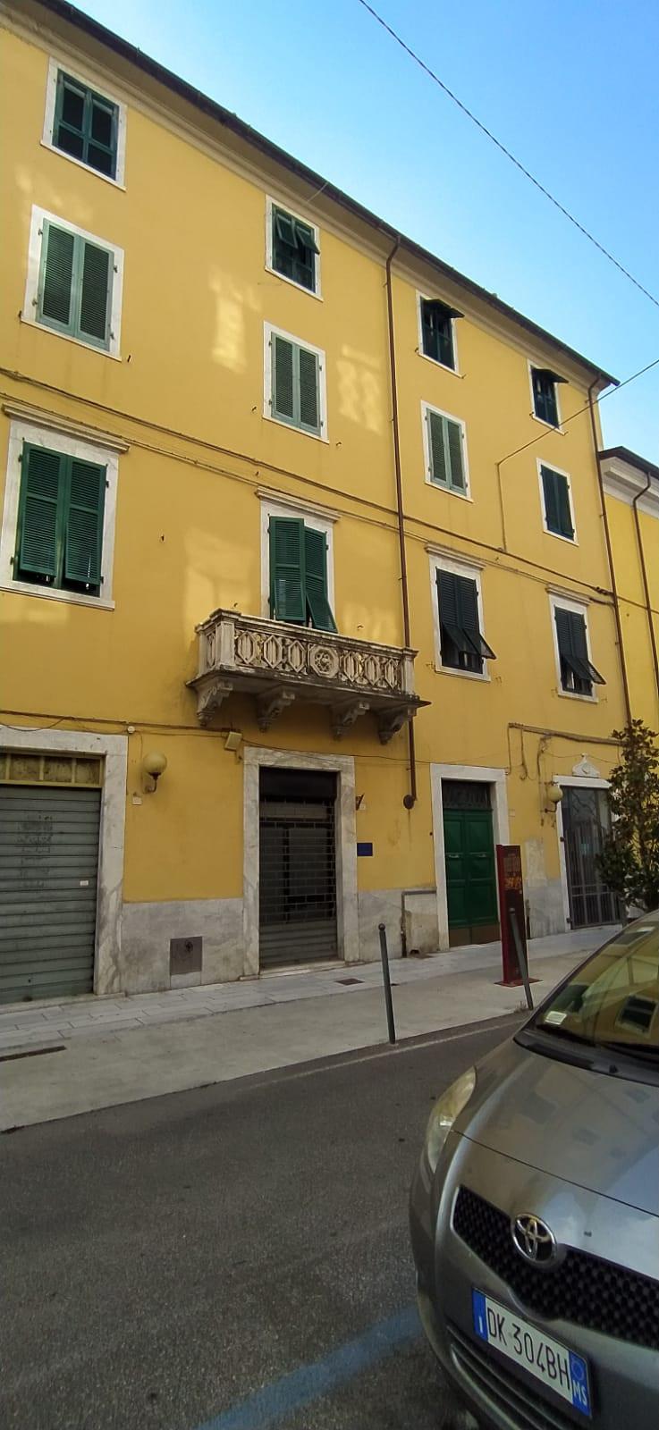 immobile appartamento all'asta in Via Verdi, 17 - 54033 Carrara (MS) - 1