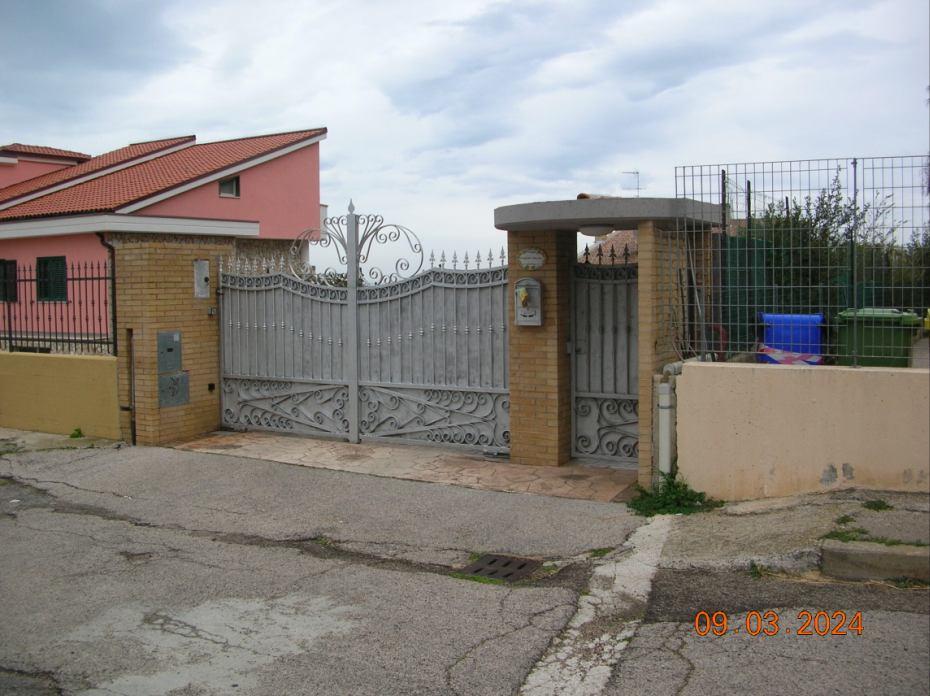 immobile appartamento all'asta in Via delle Rose 2/T - 86039 Termoli (CB) - 2