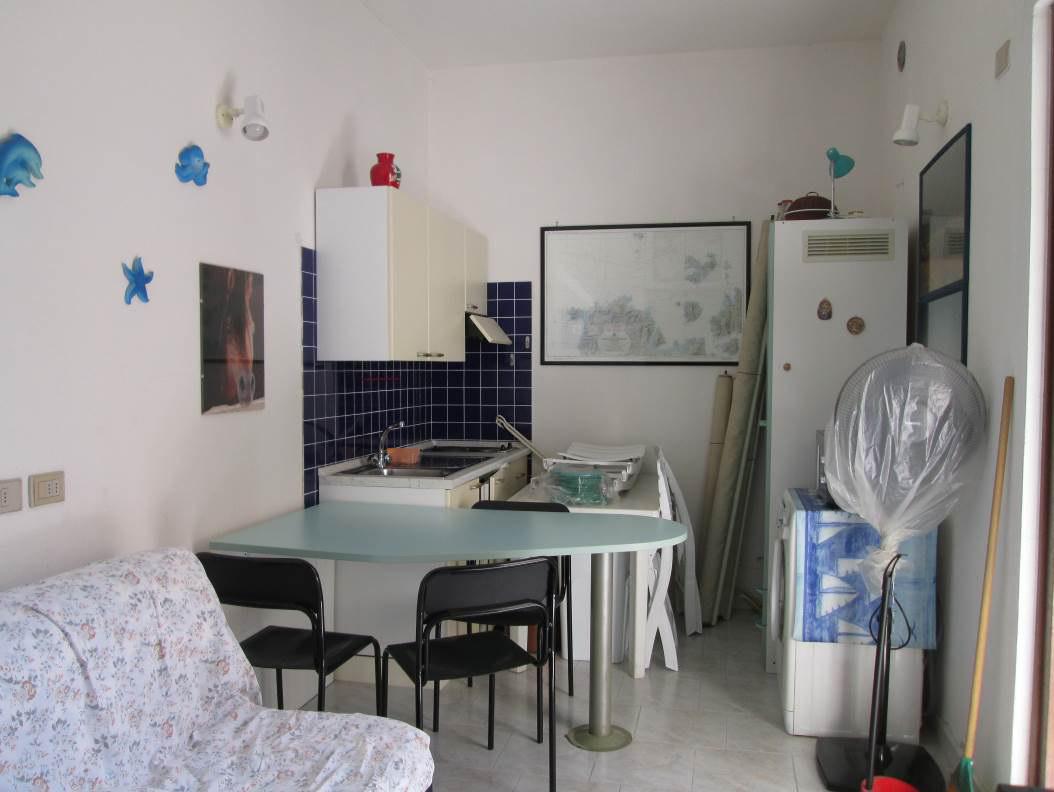 immobile appartamento all'asta in Via Indipendenza, 1, 07024 La Maddalena SS, Italia La Maddalena, Sassari - 1