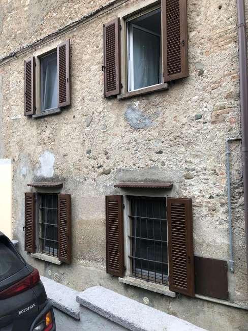 immobile appartamento all'asta in Via Roma 46 - 21045 Gazzada Schianno (VA) - 1