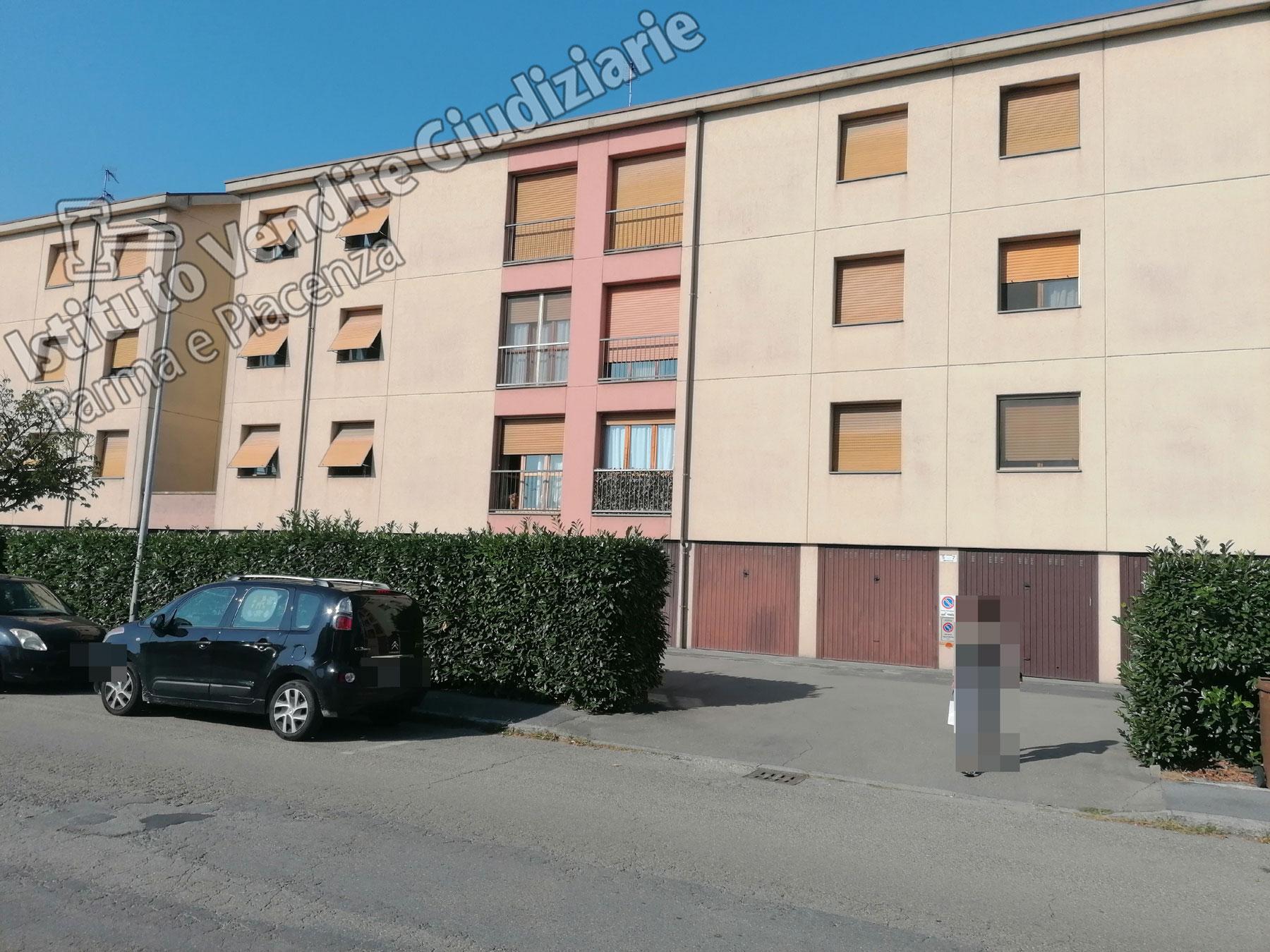 immobile appartamento all'asta in Piazza A Novella, 7 e via O Lizzadri, 9 e 11 - 43126 Parma (PR) - 4